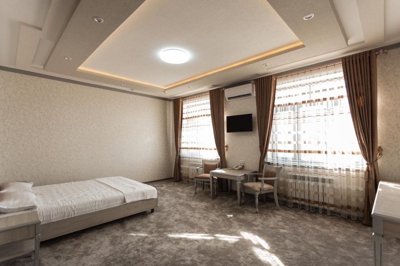 Diyor Hotel Marghilon エクステリア 写真