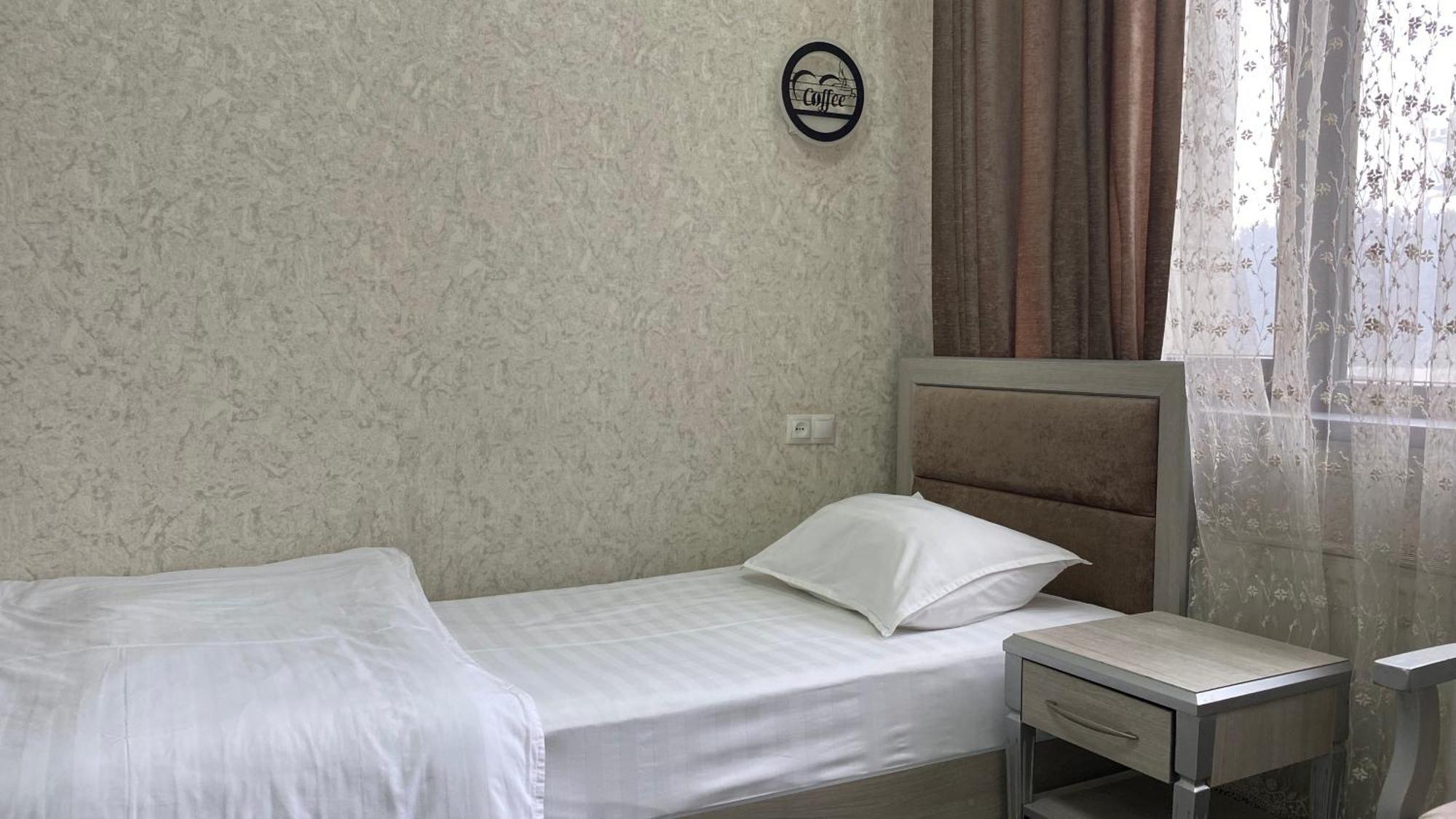 Diyor Hotel Marghilon エクステリア 写真