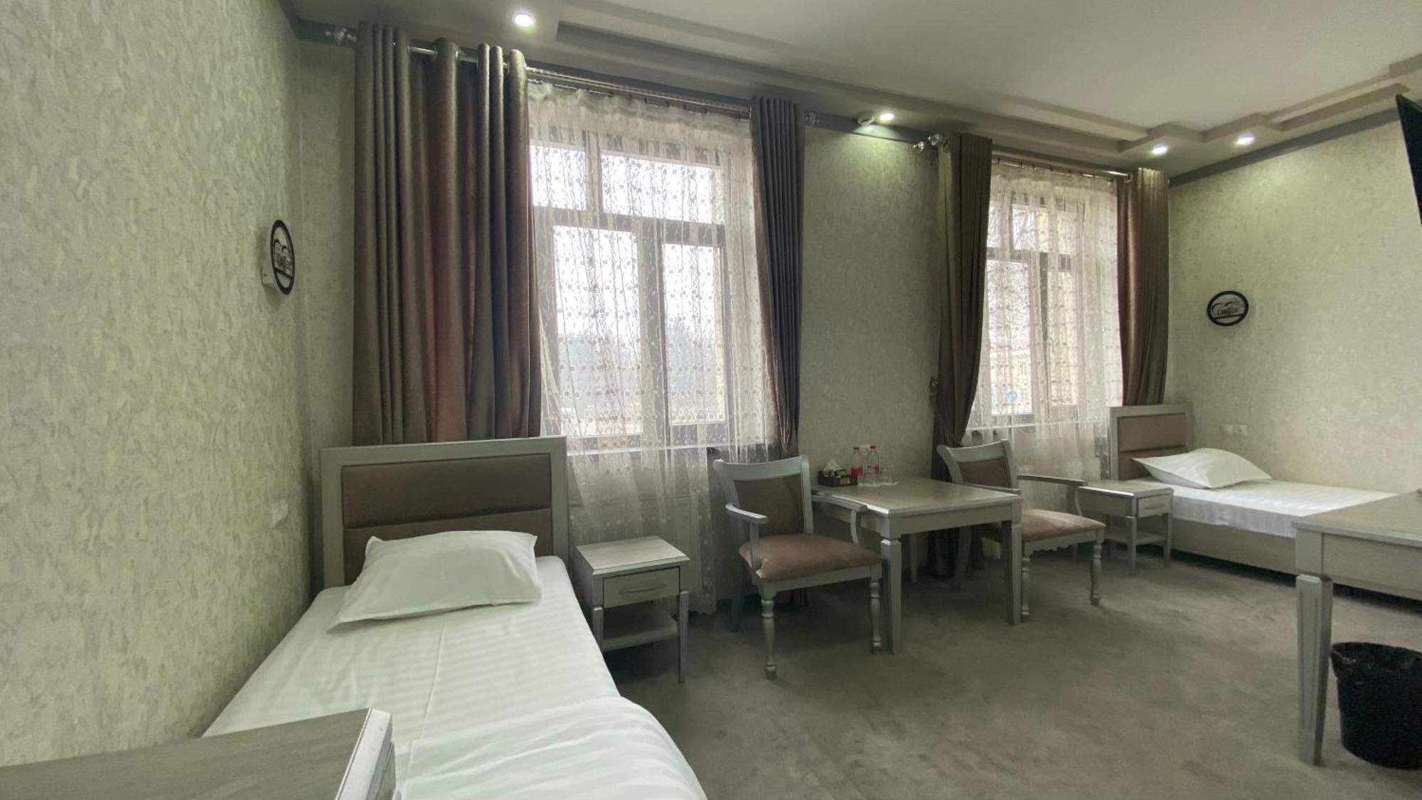 Diyor Hotel Marghilon エクステリア 写真