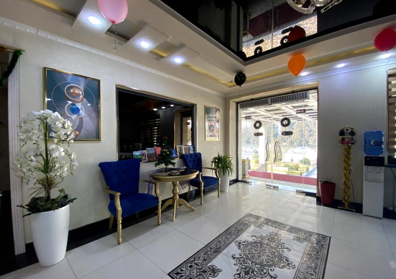 Diyor Hotel Marghilon エクステリア 写真