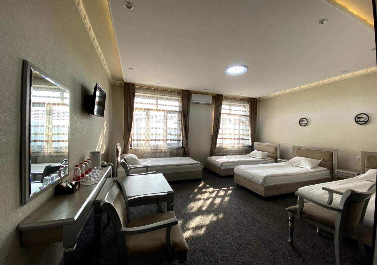 Diyor Hotel Marghilon エクステリア 写真