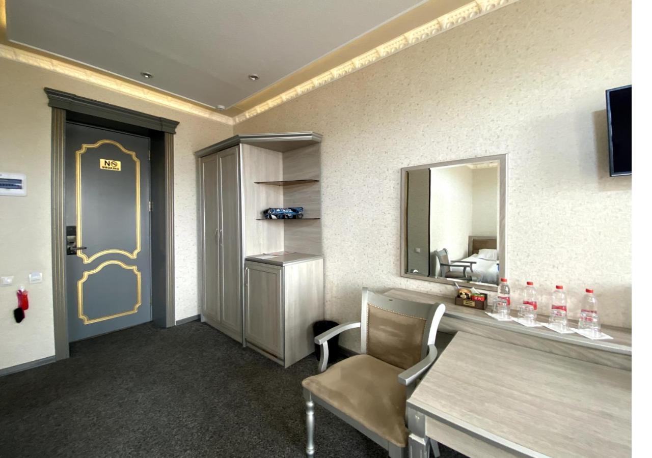 Diyor Hotel Marghilon エクステリア 写真