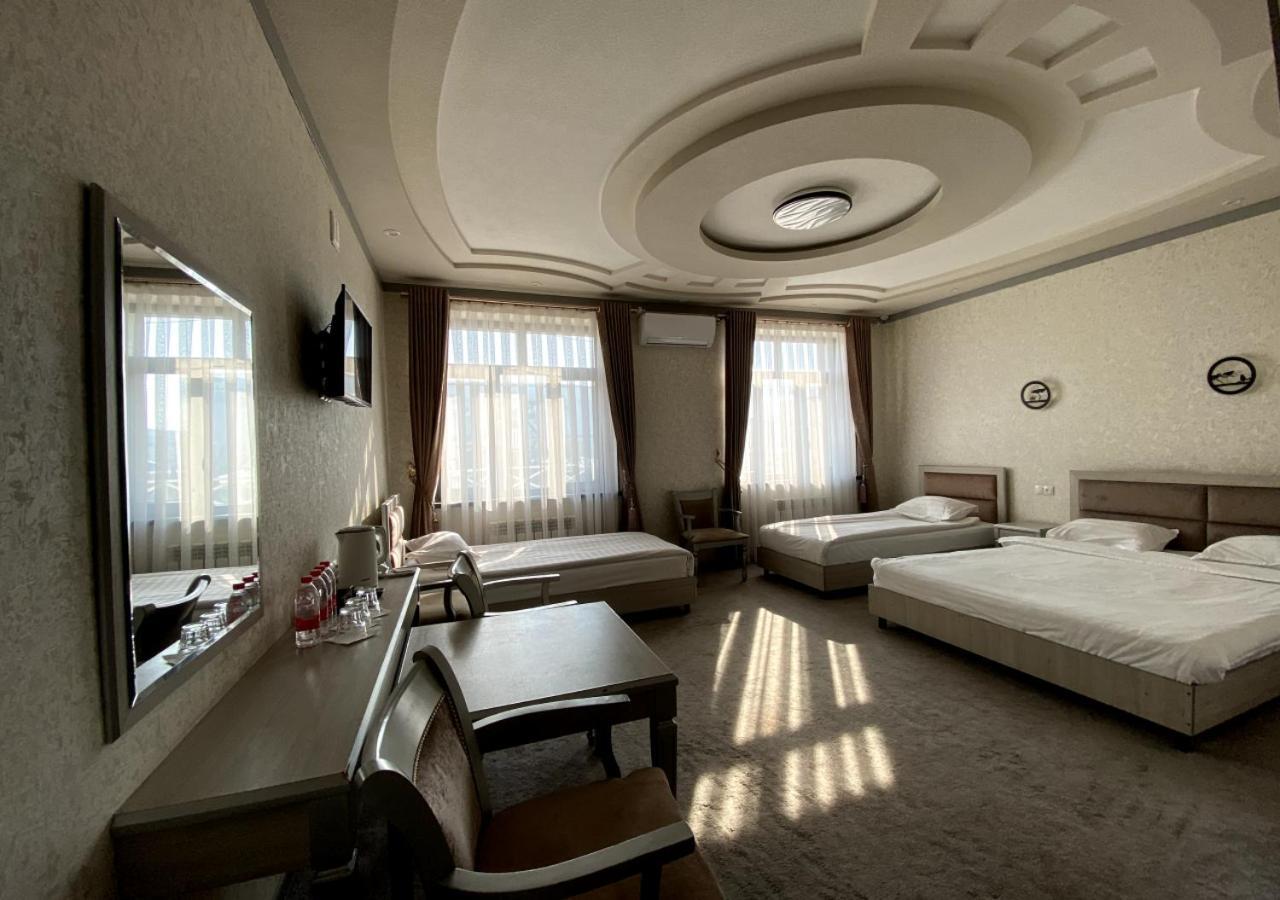 Diyor Hotel Marghilon エクステリア 写真